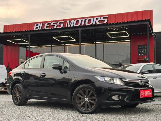 HONDA CIVIC 1.8 LXS 16V FLEX 4P AUTOMÁTICO HONDA CIVIC 1.8 LXS 16V FLEX 4P AUTOMÁTICO